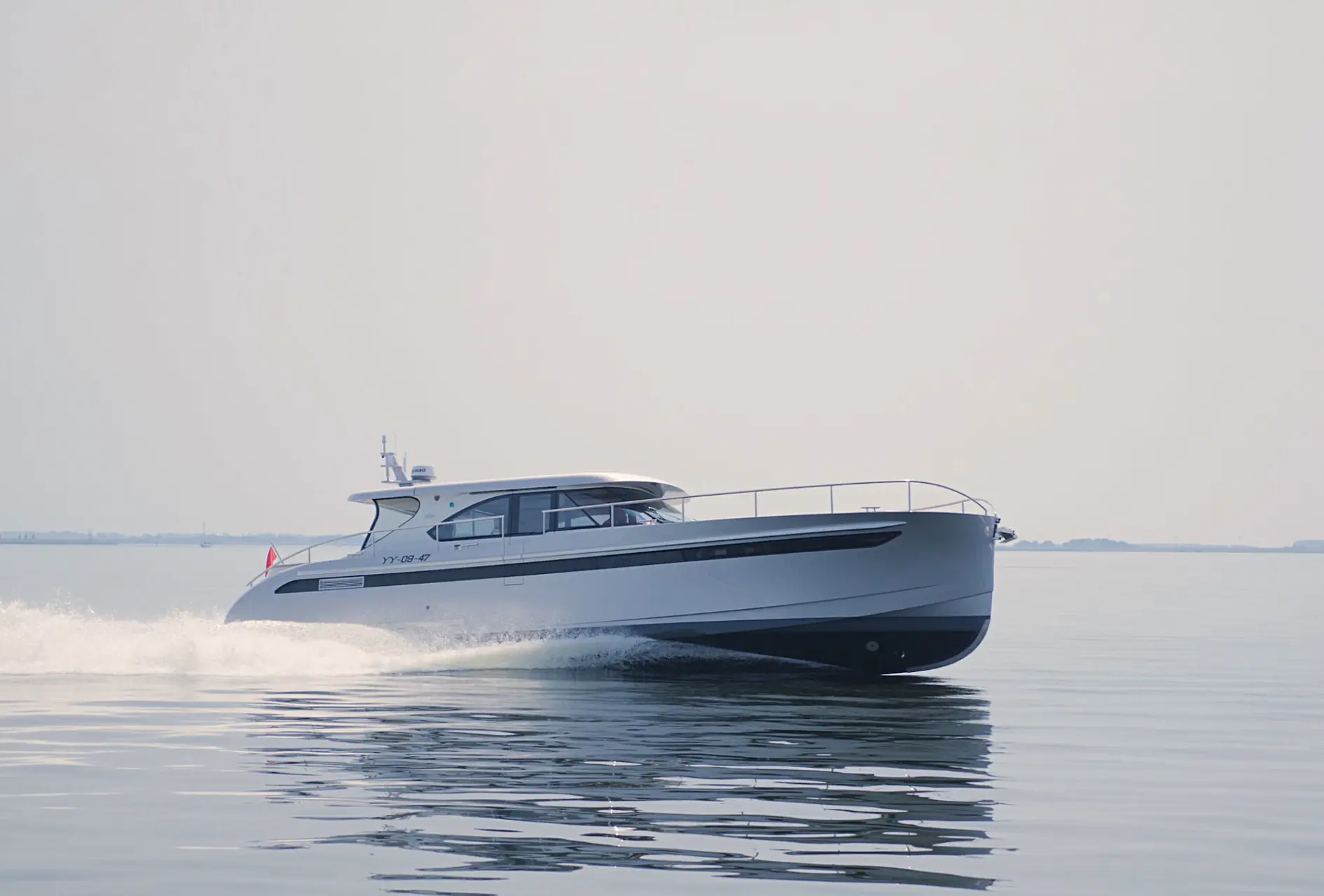 Steeler 52 S Performance vil etter planen ta turen til Båter i Sjøen. Foto: Produsent