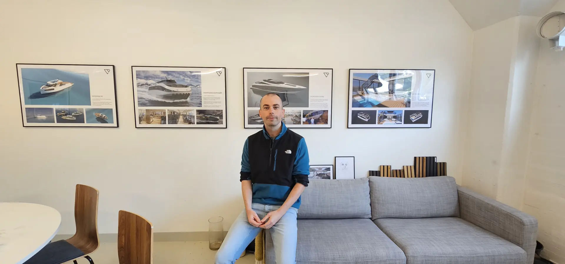 Veggen bak Rory Coase viser flere av prosjektene han er involvert i - en av de mest kjente er "Gadaffi" båten Hydrogen Viking