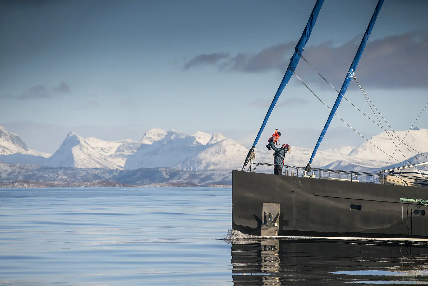 Valiente 70 fot: Skal tidlig krøkes med seilas over Vestfjorden til Lofoten. (Foto: Mats Grimsæth)