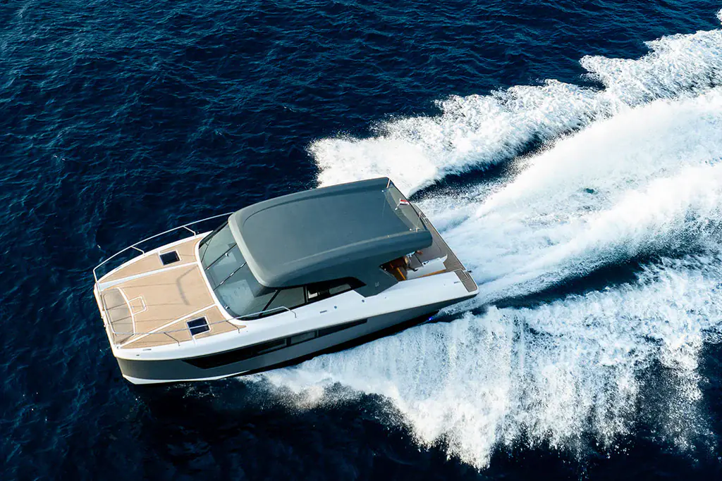 Makai 37 er finalist i kategorien «Best for Family» i den prestisjetunge Best of Boats Award. Ifølge Einelund er planen å introdusere denne modellen i Norge i løpet av 2026. Foto: Makai Yachts
