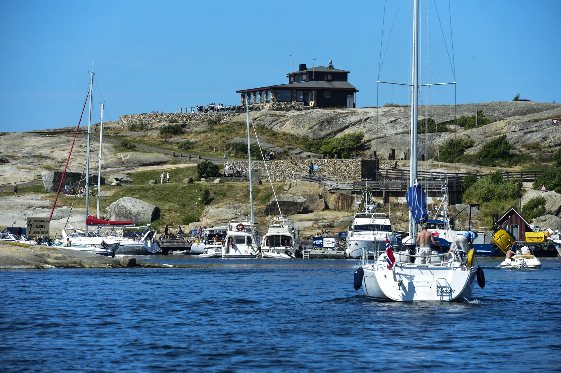 Båtsesongen er i full gang. Første halvår 2026 har vært det mest dødelige første halvåret for fritidsbåtulykker på ti år, med 17 omkomne. Foto: Steinar Haugberg