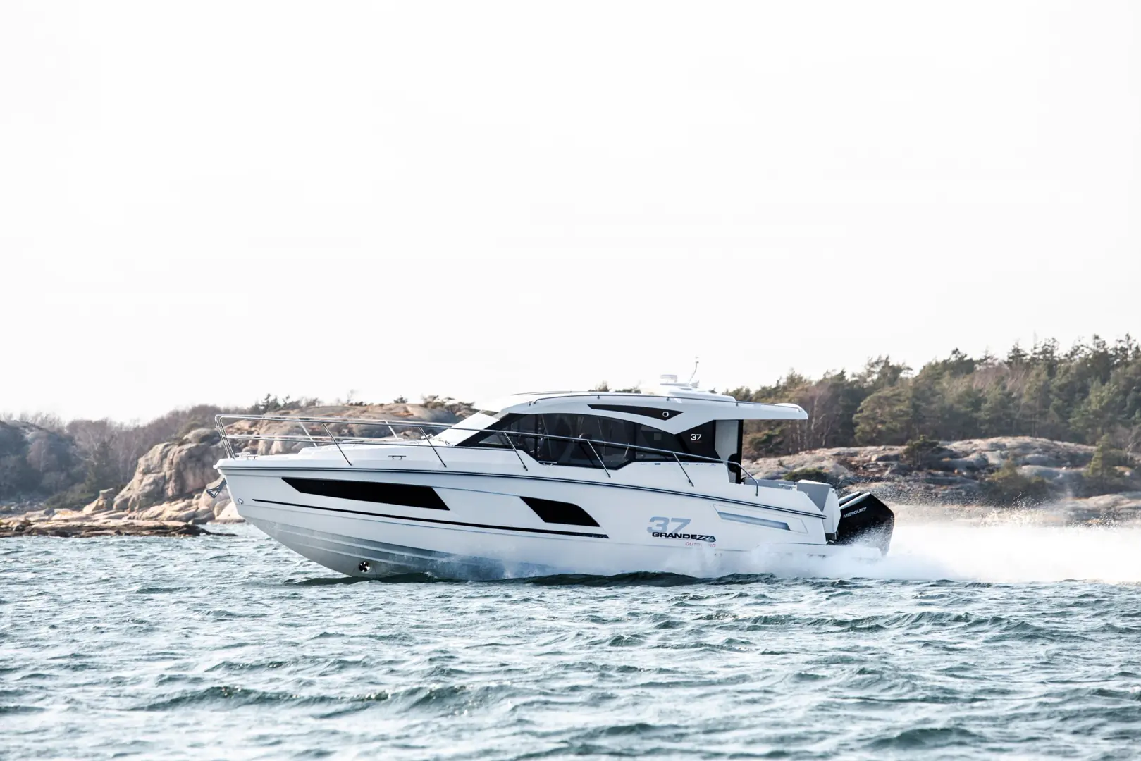 Grandezza 37 Outboard